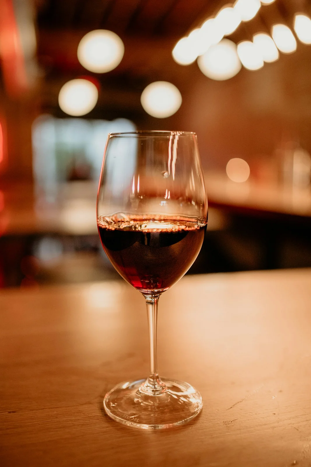 Reaches individuals in acute distress searching for immediate relief from unbearable alcohol cravings, explaining how in-home medical protocols (like Naltrexone and anti-anxiety comfort meds) break the physiological cycle.